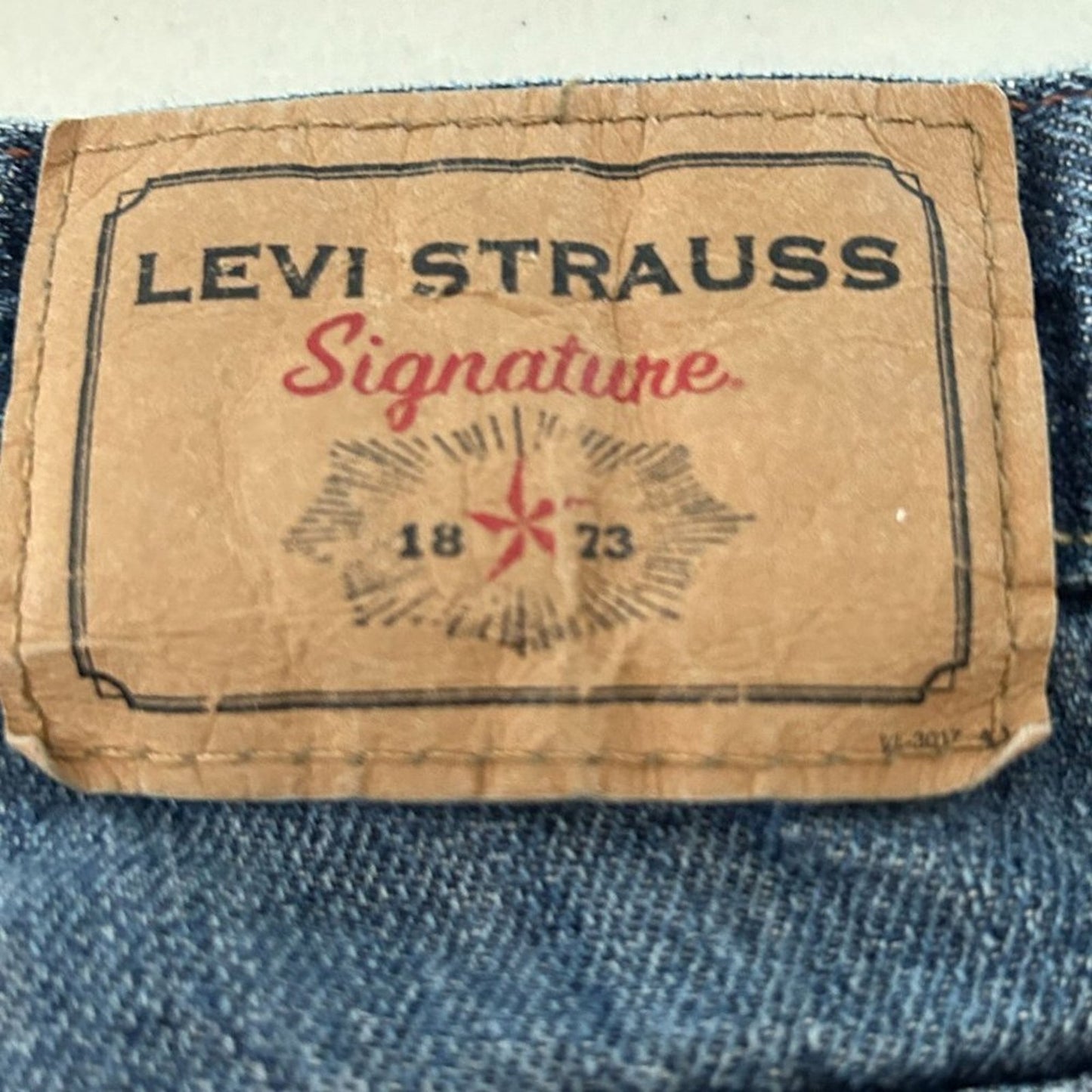 Levi Strauss Signature Loose Relaxed Fit Jeans Size 38" x 29" Wide Leg 11" - 9"