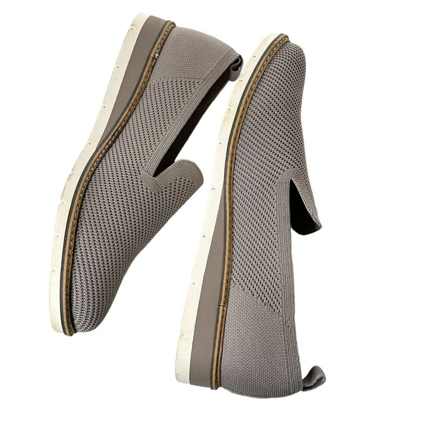 Me Too Women's Aris Slip-ons Size 8.5M Bisque, 0.5" heel Tread Sole. #SR1496