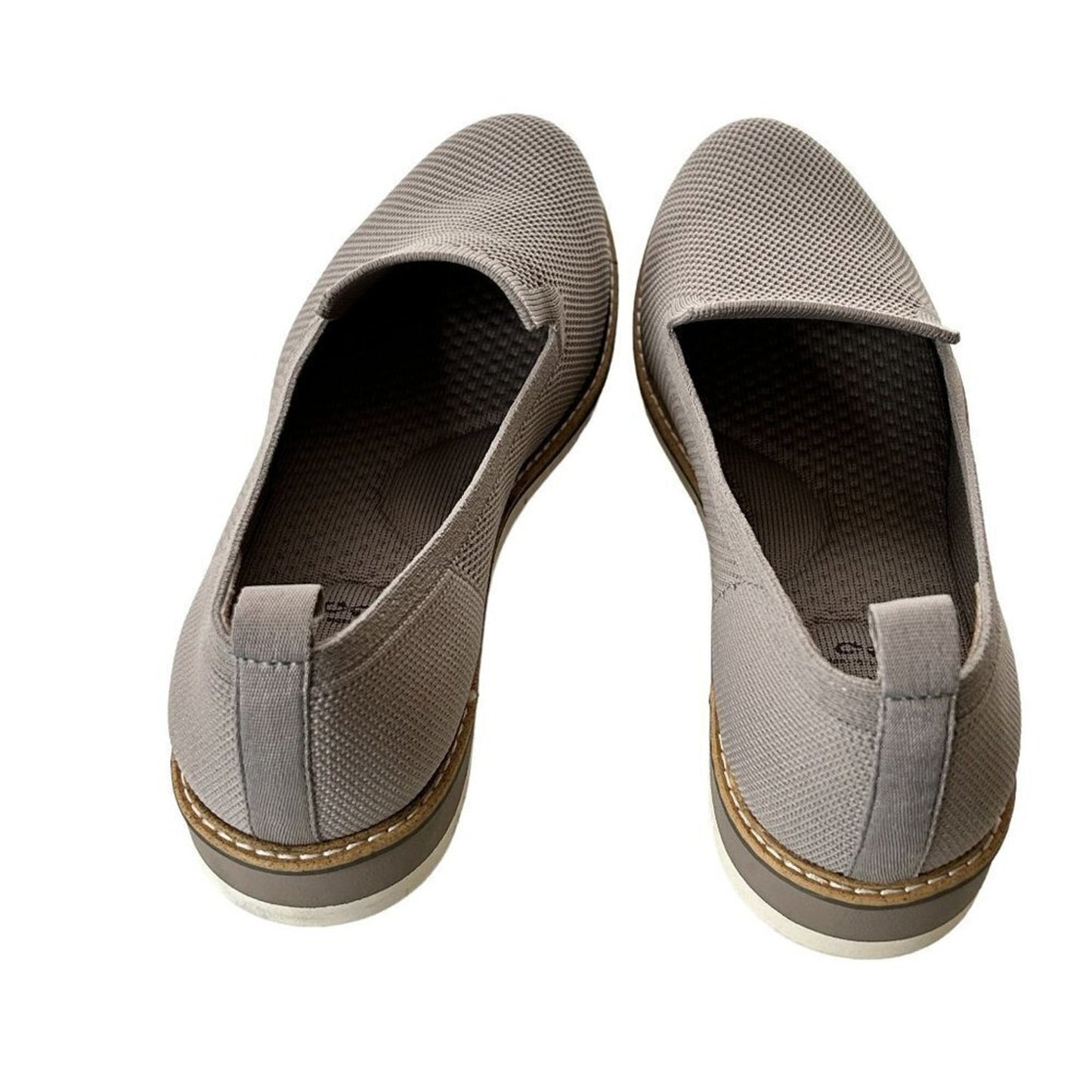 Me Too Women's Aris Slip-ons Size 8.5M Bisque, 0.5" heel Tread Sole. #SR1496