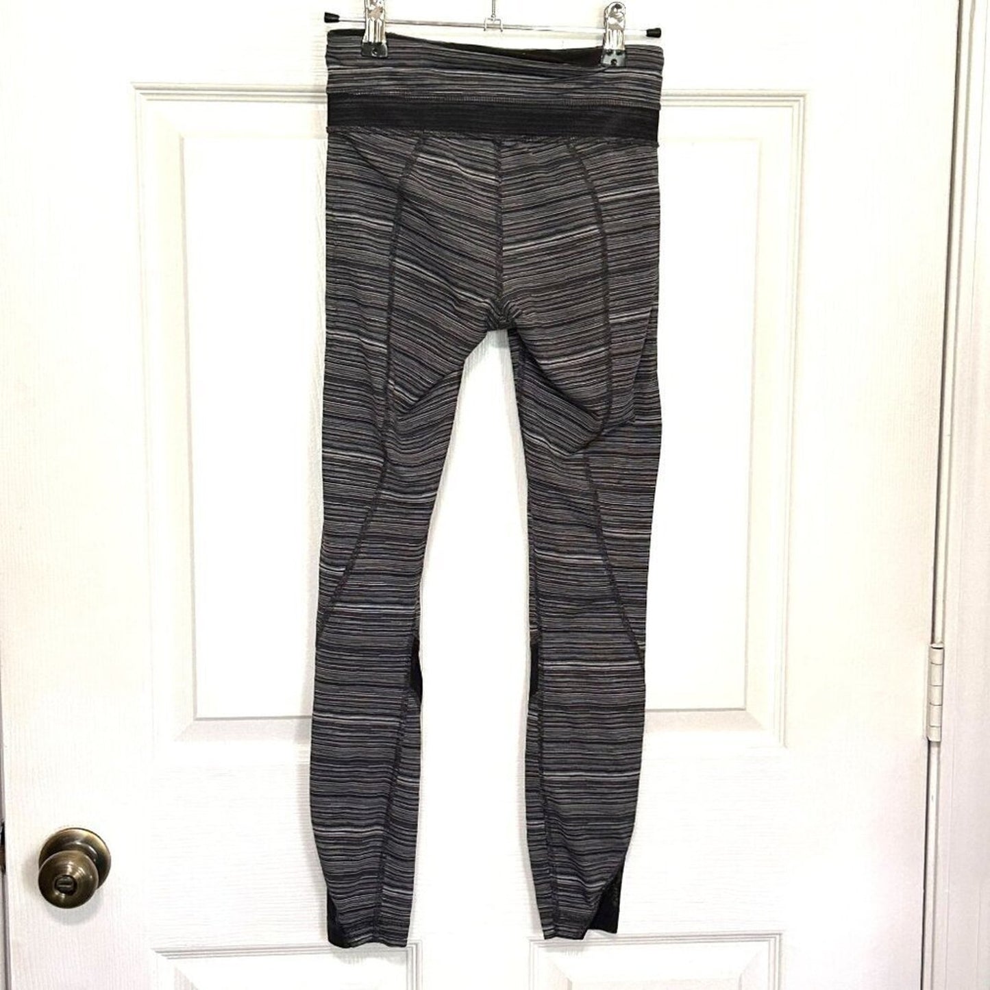 LULULEMON Leggings Yoga Pants Size 4 Stretchy 2 Front Zipper Pockets #B1547